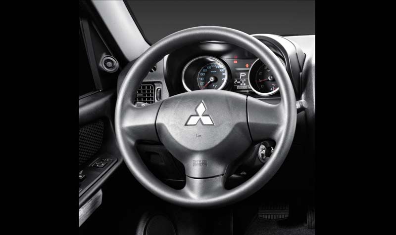 Imagem 5 Mitsubishi Pajero TR4 2.0 16V 4x2 (Flex) (Aut) 2014
