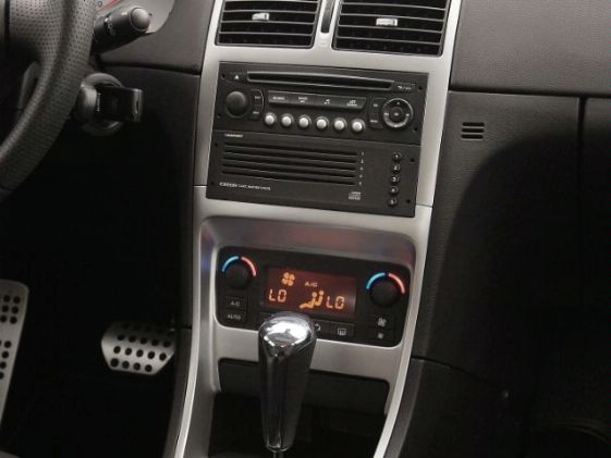 Imagem 10 Peugeot 307 Hatch. Presence 1.6 16V (flex) 2012