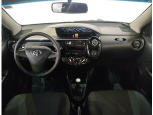 Foto 5 - Toyota Etios Hatch Etios 1.3 (Flex) manual