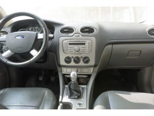 Foto 6 - Ford Focus Hatch Focus Hatch GLX 2.0 16V (Flex) manual