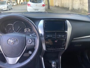 Foto 6 - Toyota Yaris Hatch Yaris 1.5 X-Way CVT automático