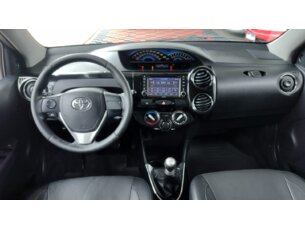 Foto 10 - Toyota Etios Hatch Etios XLS platinum 1.5 (Flex) manual