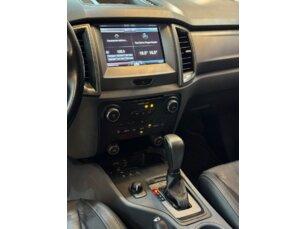Foto 10 - Ford Ranger (Cabine Dupla) Ranger 3.2 TD Limited CD Mod Center 4x4 (Aut) automático