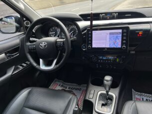 Foto 10 - Toyota Hilux Cabine Dupla Hilux CD 2.8 TDI SRX 4WD (Aut) automático