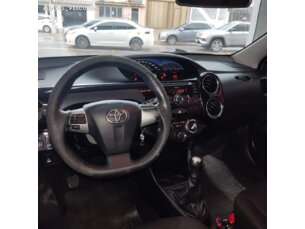 Foto 2 - Toyota Etios Hatch Etios XLS 1.5 (Flex) manual