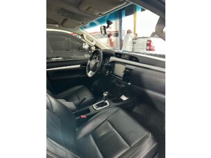 Foto 7 - Toyota Hilux Cabine Dupla Hilux 2.8 TDI CD SR 4x4 (Aut) automático