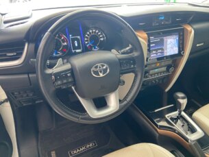 Foto 5 - Toyota SW4 SW4 2.8 TDI SRX 7L Diamond 4x4 (Aut) automático