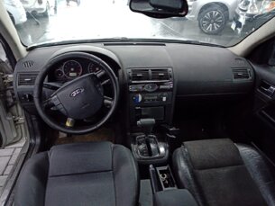 Foto 7 - Ford Mondeo Mondeo Sedan Ghia 2.0 16V (Aut) automático