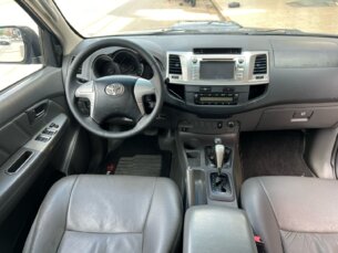 Foto 10 - Toyota Hilux Cabine Dupla Hilux 3.0 TDI 4x4 CD SRV Top (Aut) automático