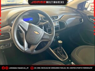 Comprar Hatch Chevrolet Onix Hatch 1.0 4P Flex Joy Black Branco 2021 em São  Carlos-SP