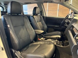 Foto 6 - Mitsubishi Outlander Outlander GT 4WD 3.0 V6 (Aut) automático