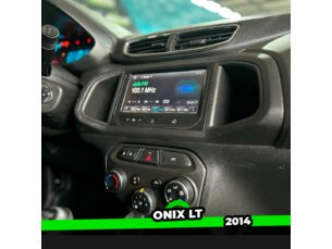 Foto 7 - Chevrolet Onix Onix 1.0 LT SPE/4 manual