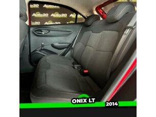 Foto 10 - Chevrolet Onix Onix 1.0 LT SPE/4 manual