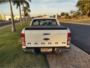 Foto 2 - Ford Ranger (Cabine Dupla) Ranger 3.2 Limited CD 4x4 (Aut) automático