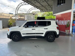 Foto 8 - Jeep Renegade Renegade 1.8 (Aut) (Flex) automático