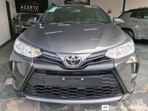 Foto 2 - Toyota Yaris Hatch Yaris 1.5 XL CVT automático