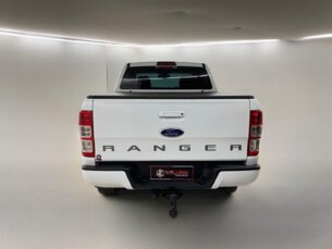 Foto 10 - Ford Ranger (Cabine Dupla) Ranger 2.2 TD XLS CD 4x4 manual