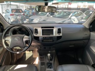 Foto 6 - Toyota Hilux Cabine Dupla Hilux 3.0 TDI 4x4 CD SR (Aut) automático