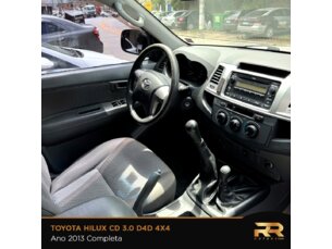 Foto 5 - Toyota Hilux Cabine Dupla Hilux 3.0 TDI 4x4 CD STD manual