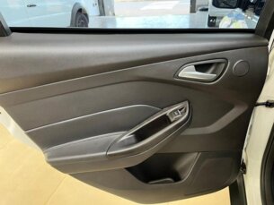 Foto 9 - Ford Focus Hatch Focus Hatch Titanium 2.0 16V PowerShift automático