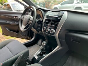 Foto 10 - Toyota Yaris Hatch Yaris 1.3 XL (Flex) automático