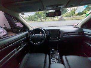 Foto 10 - Mitsubishi Outlander Outlander 2.2 DI-D 4WD (Aut) automático