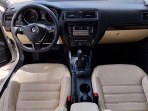 Foto 2 - Volkswagen Jetta Jetta 2.0 Comfortline Tiptronic (Flex) automático