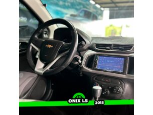 Foto 9 - Chevrolet Onix Onix 1.0 LS SPE/4 manual