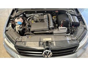 Foto 10 - Volkswagen Jetta Jetta 2.0 Trendline Tiptronic (Flex) automático