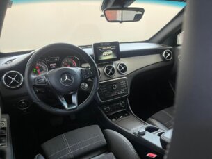 Foto 10 - Mercedes-Benz GLA GLA 200 Advance manual