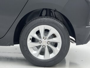 Foto 8 - Chevrolet Onix Onix 1.0 LT manual