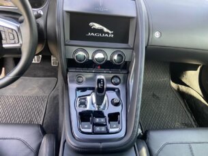 Foto 4 - Jaguar F-TYPE F-TYPE 2.0 p300 R-Dynamic Cabrio automático