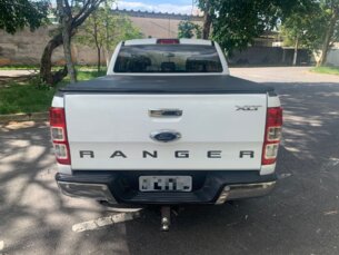 Foto 3 - Ford Ranger (Cabine Dupla) Ranger 3.2 TD XLT CD 4x4 (Aut) automático