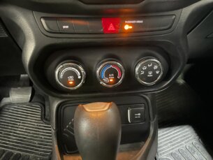Foto 10 - Jeep Renegade Renegade Sport 1.8 (Flex) automático