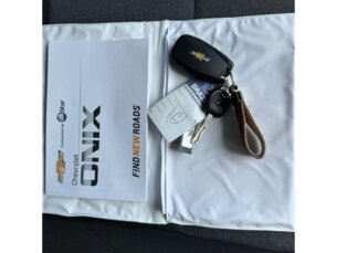 Foto 7 - Chevrolet Onix Onix 1.0 manual