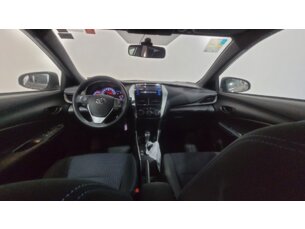 Foto 3 - Toyota Yaris Hatch Yaris 1.3 XL CVT (Flex) automático