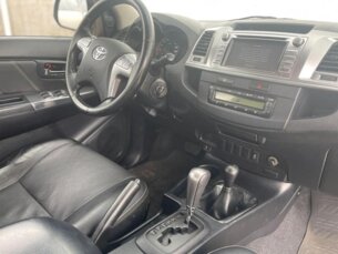 Foto 8 - Toyota Hilux Cabine Dupla Hilux 2.7 4x4 CD SRV (Flex) (Aut) automático