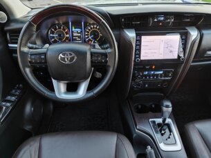 Foto 9 - Toyota SW4 SW4 2.8 TDI SRX 4x4 (Aut) automático