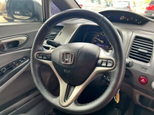 Foto 10 - Honda Civic New Civic LXL 1.8 i-VTEC (Couro) (Aut) (Flex) automático