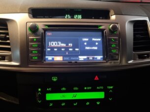 Foto 9 - Toyota Hilux Cabine Dupla Hilux 3.0 TDI 4x4 CD SRV (Aut) manual