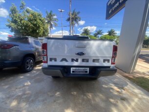 Foto 5 - Ford Ranger (Cabine Dupla) Ranger 2.2 CD XLS 4x4 manual