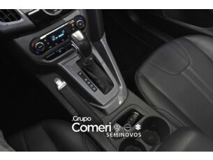 Foto 7 - Ford Focus Hatch Focus Hatch Titanium 2.0 16V PowerShift automático