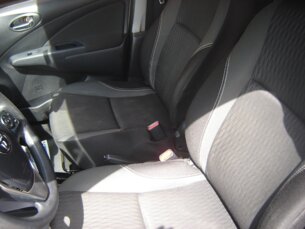 Foto 8 - Toyota Etios Hatch Etios X Plus 1.5 (Flex) (Aut) automático