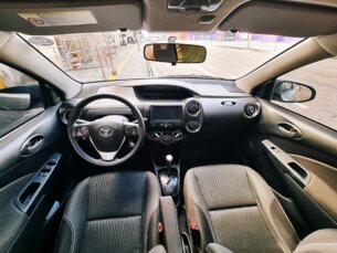 Foto 8 - Toyota Etios Hatch Etios 1.5 X Plus (Aut) automático