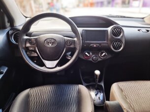 Foto 9 - Toyota Etios Hatch Etios 1.5 X Plus (Aut) automático