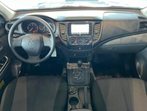 Foto 9 - Mitsubishi L200 Outdoor L200 Triton Outdoor 2.4 D GLS 4WD (Aut) automático