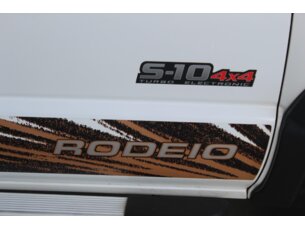Foto 2 - Chevrolet S10 Cabine Dupla S10 Rodeio 2.8 TD 4X4  (Cab Dupla) TURBO manual