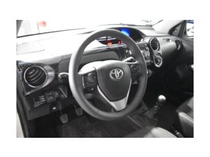 Foto 3 - Toyota Etios Sedan Etios Sedan X Plus 1.5 (Flex) manual