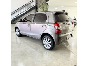 Foto 4 - Toyota Etios Hatch Etios XLS 1.5 (Flex) (Aut) automático