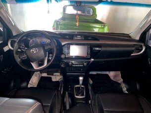 Foto 4 - Toyota Hilux Cabine Dupla Hilux 2.8 TDI CD SR 4x4 (Aut) automático